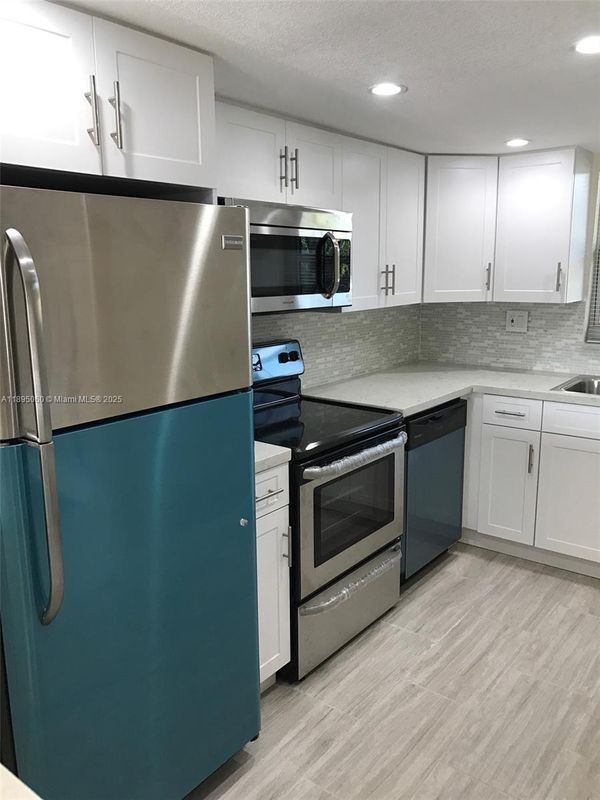 Photo - 9353 Fontainebleau Blvd