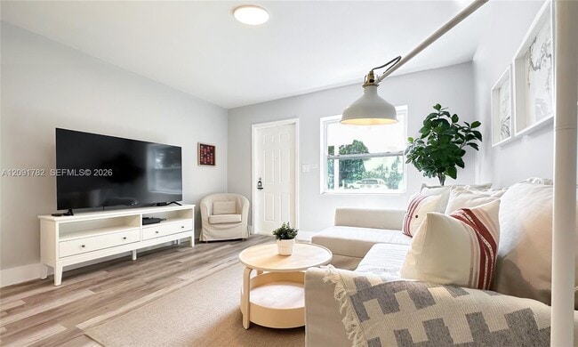 528 SW 4 Ave Unit A