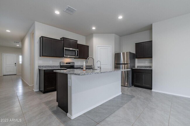 Photo - 5206 Gummite Dr