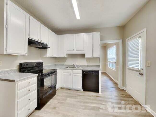 Photo - 1475 Watercrest Cir