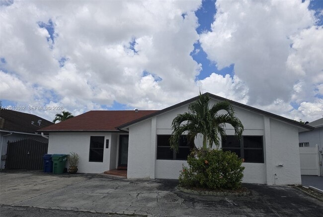Building Photo - 740 SW 99th Ct Cir