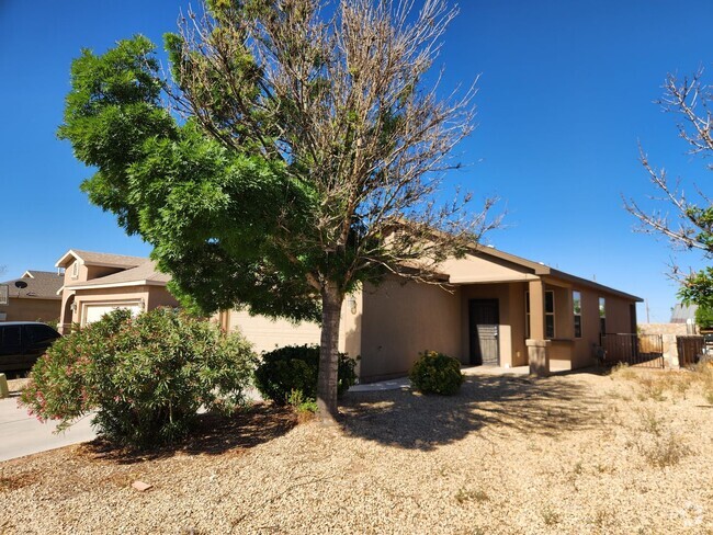 Building Photo - 5005 Kensington Way Rental