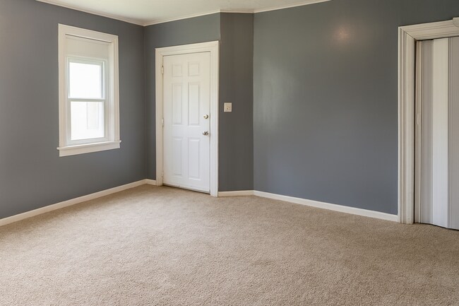 Photo - Northside Syracuse Duplex – Spacious Units... Unit Apt 1