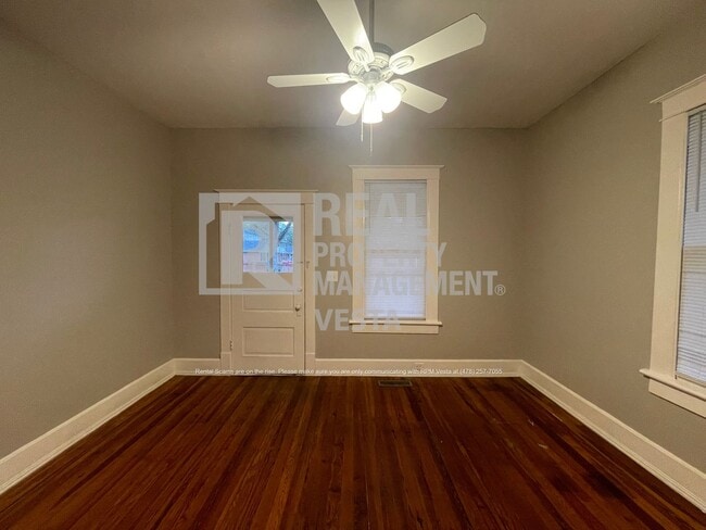 Photo - 3016 Ridge Ave Unit A