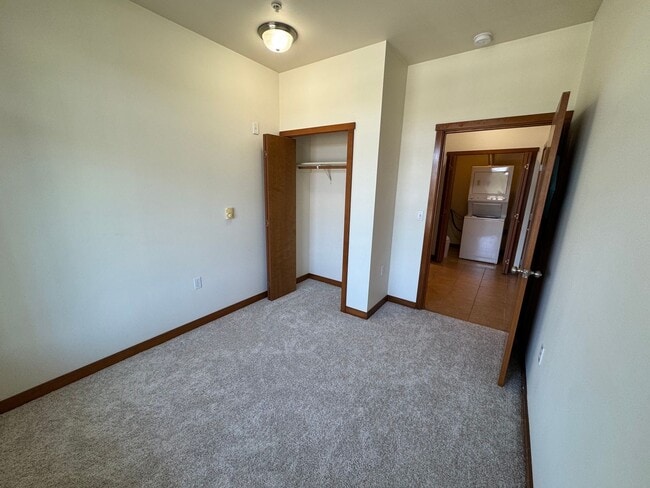 Photo - 910 Gladstone St Unit 2