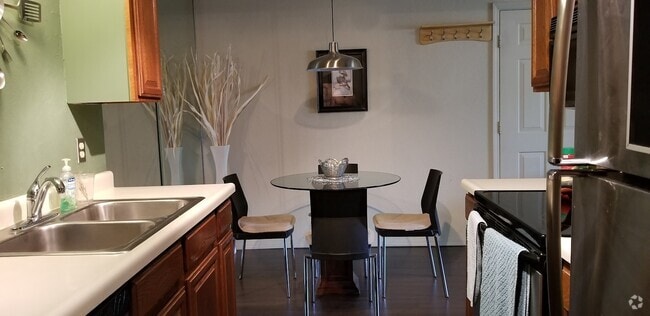 Building Photo - 11140 Stratford Dr Unit 604 Rental