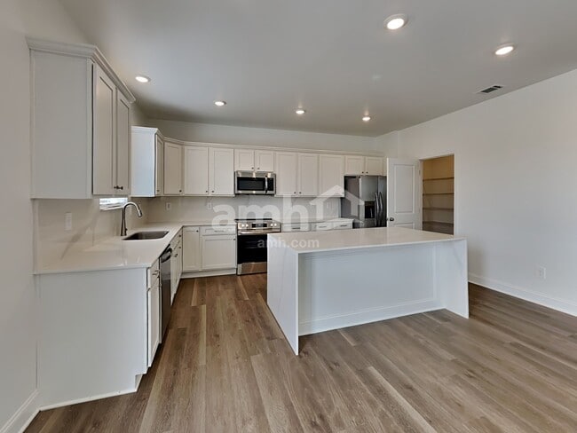 Photo - 116 Punderson Dr