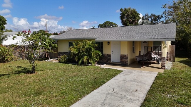 Photo - 2205 20th St W