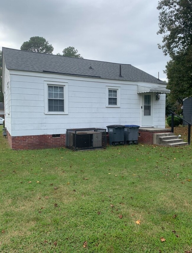 Photo - 1124 Pitt St
