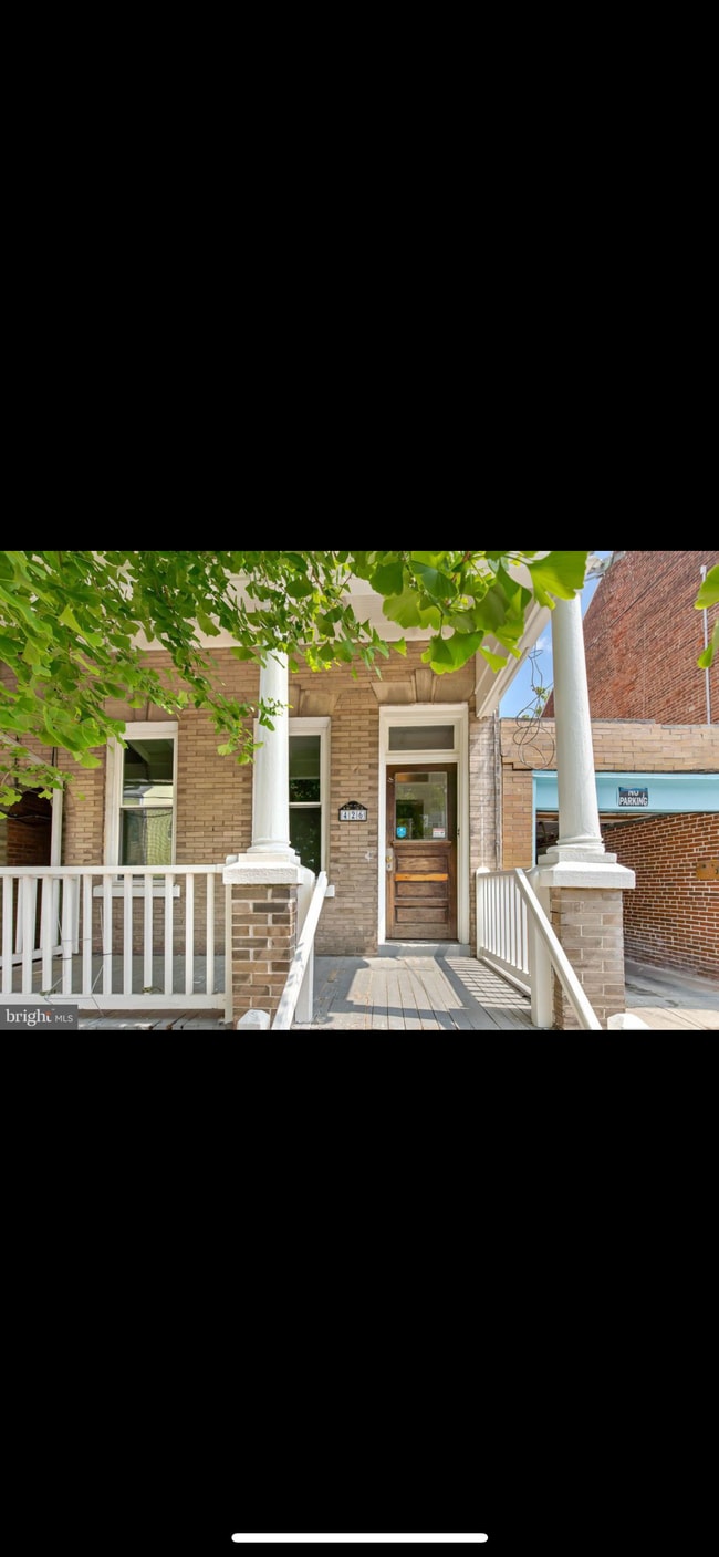 Photo - 426 W Vine St Apartments Unit 1