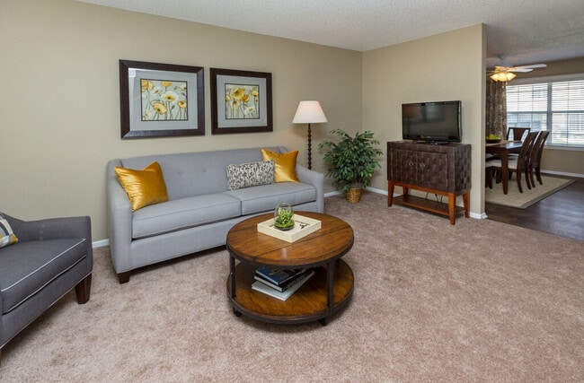 Ashworth Pointe & Foxboro Townhomes