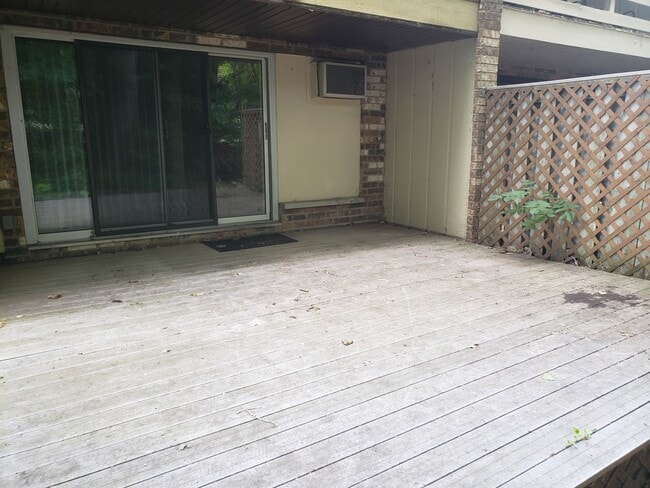 Photo - Comfortable 2-Bedroom Condo Near Lake Minnetonka – Private Deck & Resort-Style Amenities Unit 107