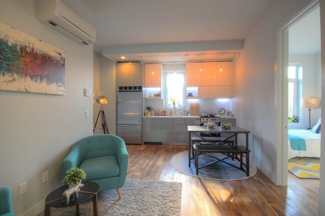 1034 Greene Ave Unit 2