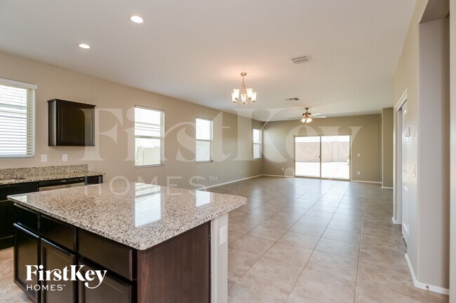 Photo - 28335 N Chalcocite St