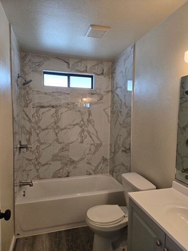 Photo - PER625 Unit 625 W Perdew Apt A