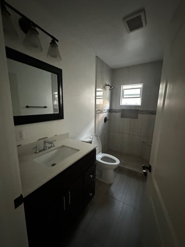 4126 Perry St Unidad A