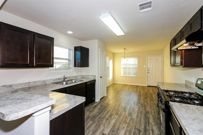 Photo - 6118 Peaceful Ridge Dr