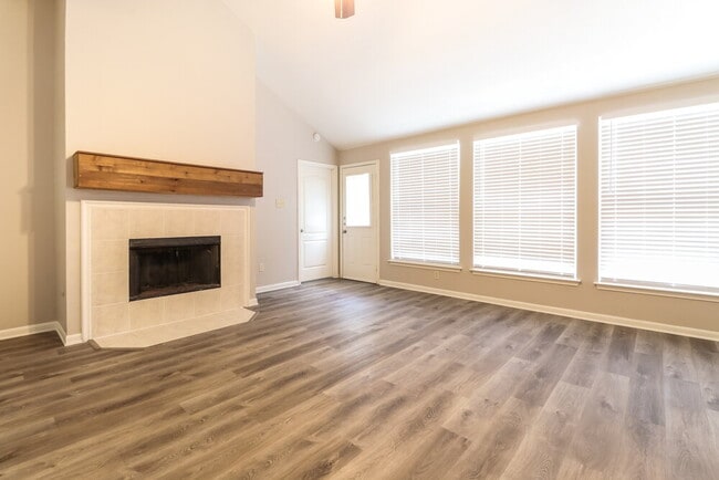 Photo - 3723 Eagles Nest St