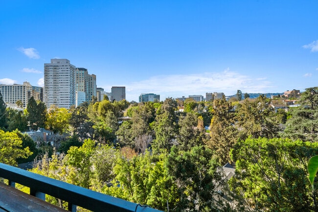 Photo - 10535 Wilshire Blvd Unit 904