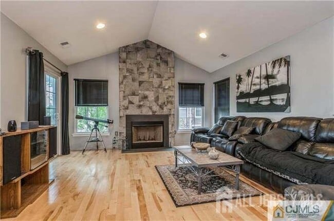 Photo - 115 Chariot Ct Rental