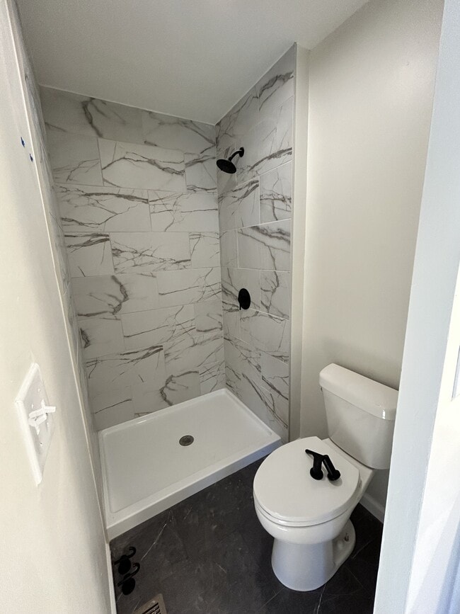 Photo - 806 Stratford Dr