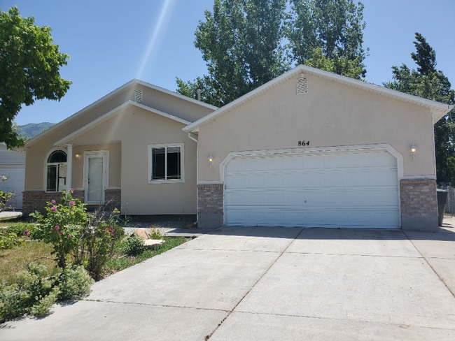 Photo - 864 E 980 N
