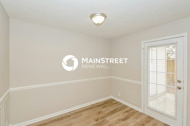 Photo - 2 Bedroom Pet-Friendly Home in La Vergne, TN with Main Street Renewal