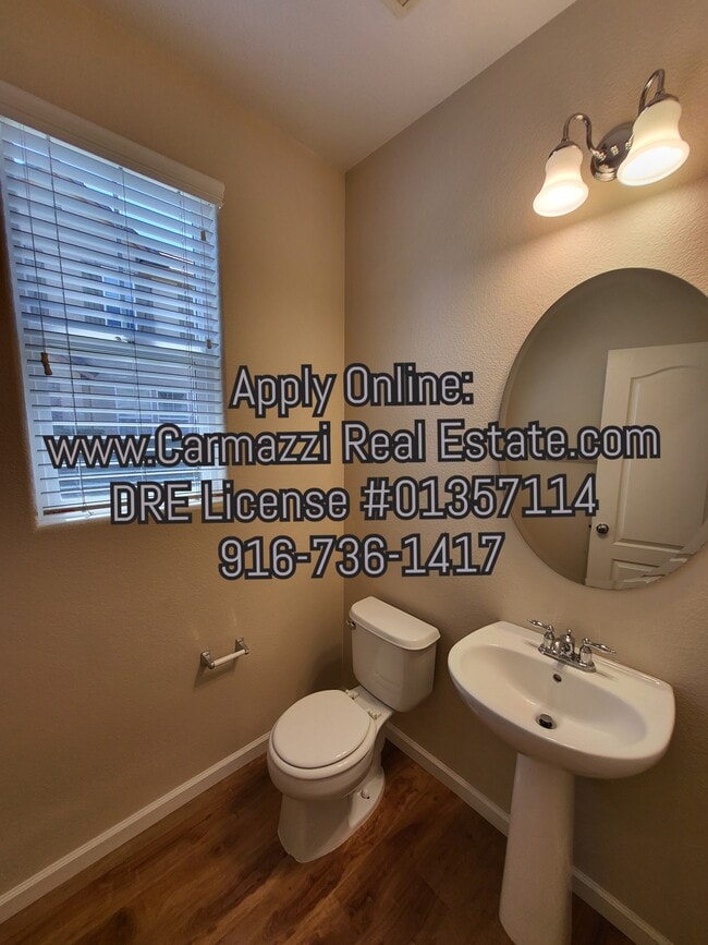 Photo - 260 Wapello Cir