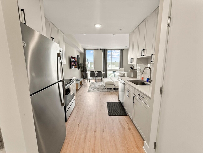 Building Photo - 626 N Delaware Ave Rental