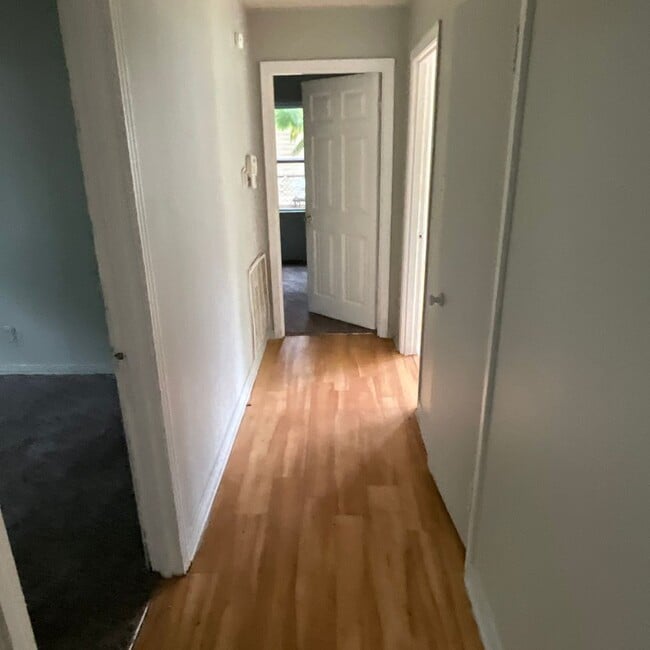 Photo - 525 W 77th St