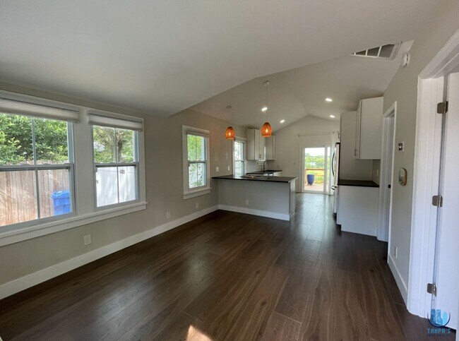 Photo - Adorable Bungalow in the Heart of Gulfport