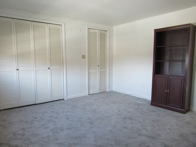 Photo - 255 Fairfield Woods Rd Unit 2