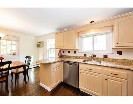 Photo - 61 Decatur St