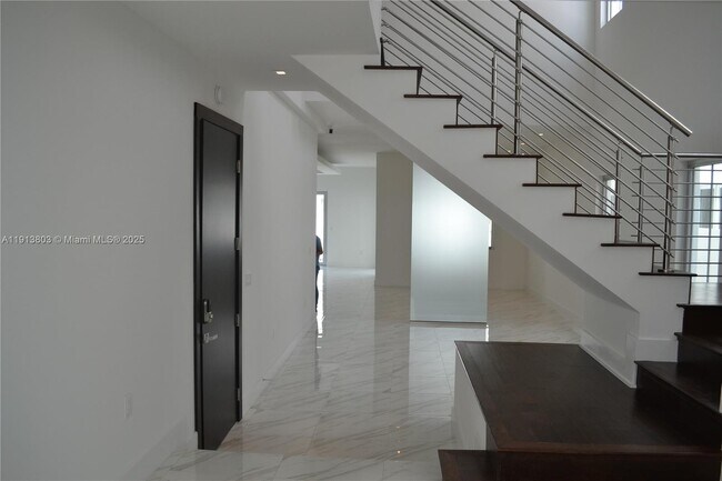 Photo - 3350 NW 83rd St