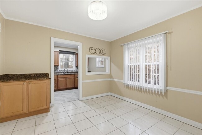 Photo - 6415 Drake Ave