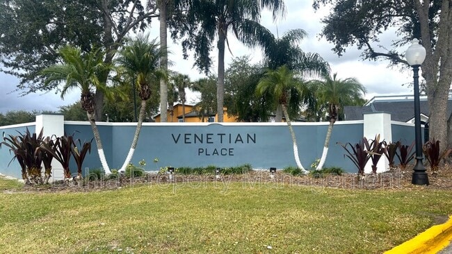 Photo - 4528 Commander Dr Unit Apt 2031