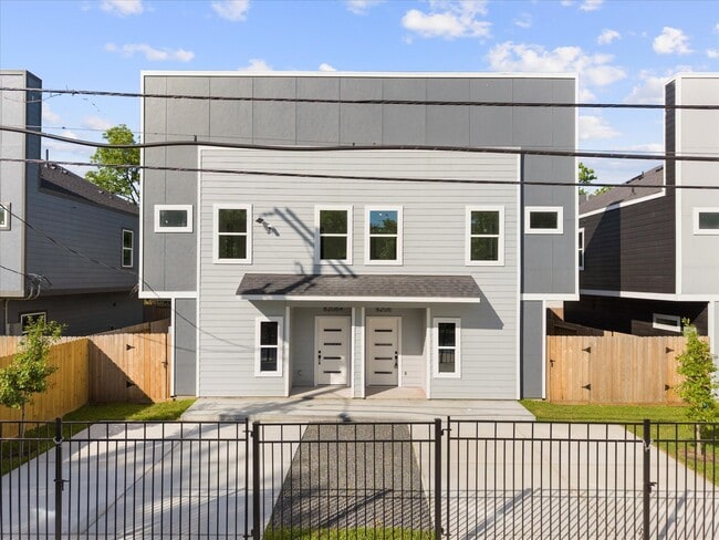 Building Photo - 8206 Knox St Rental