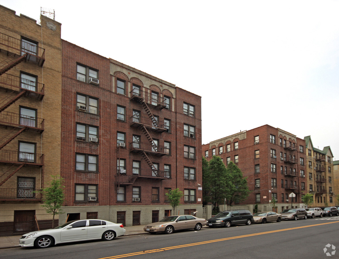 73-83 Vermilyea Ave - 73-83 Vermilyea Ave Apartments