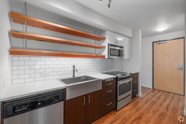1BR, 1BA - Lower Burnside Lofts