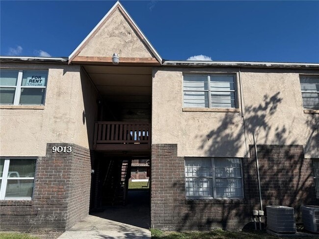 Building Photo - 9013 Westchester Cir Unit 32