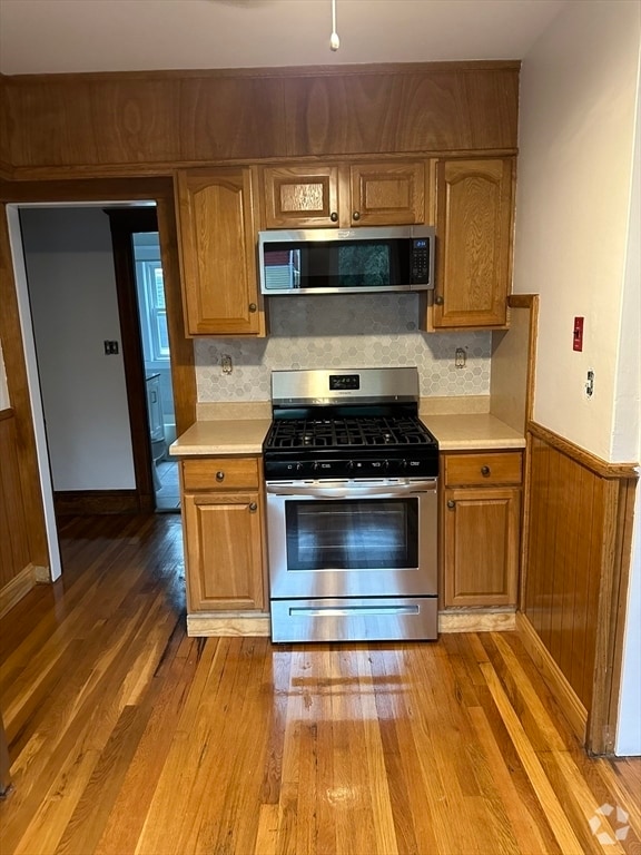 Building Photo - 18 Symmes St Unit 1 Rental