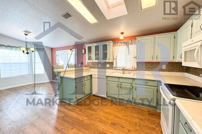 Building Photo - 2Bed/2Bath House at Hawes/Southern! $1499 ...