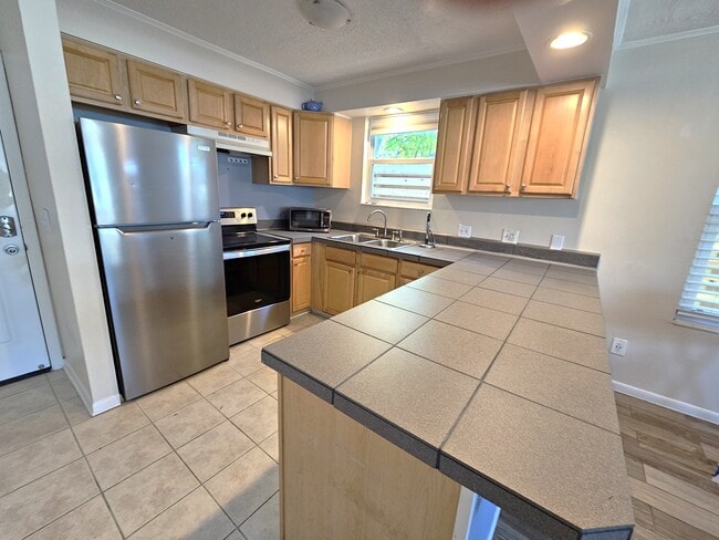 Photo - 1619 3rd St Unidad 1619 3rd St Lower