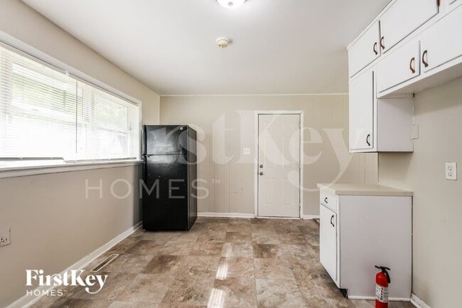Photo - 6021 42nd St