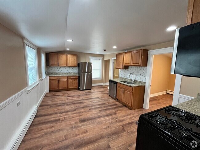 Building Photo - 11 Benefit Terrace Unit 3 Rental