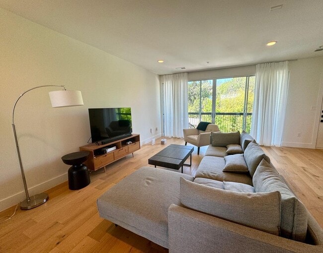 Photo - 2906 S 1st St Condo Unit 301
