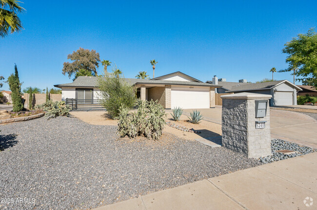 Building Photo - 5240 E Tierra Buena Ln Rental