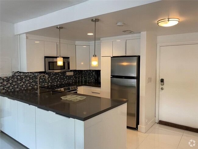 Building Photo - 1540 Meridian Ave Unit 4K Rental