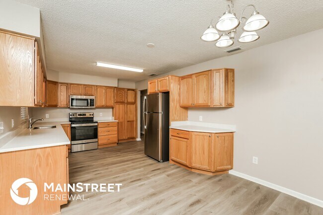 Photo - 690 Wells St