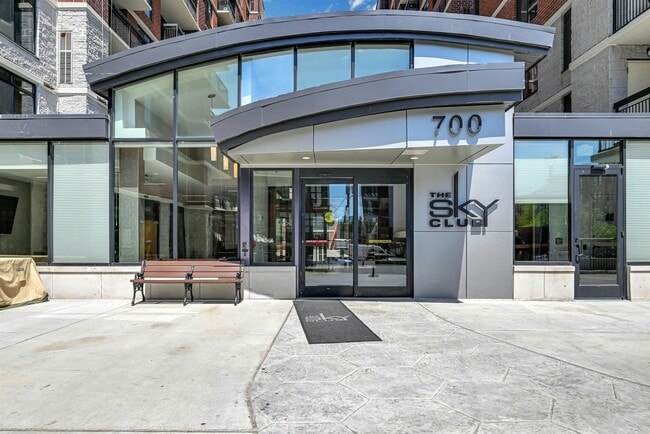 Building Photo - 700 1st St Unit 9RS